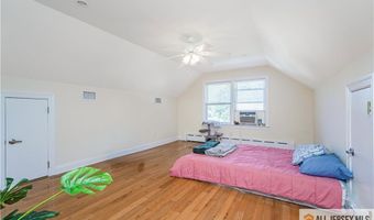 82 Milltown Rd, East Brunswick, NJ 08816