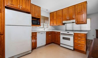 2219 Needham Rd, Ann Arbor, MI 48104