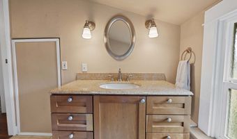 3361 Harrison Ave, Astoria, OR 97103
