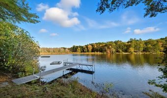543 Long Shores Dr, Barrington, NH 03825