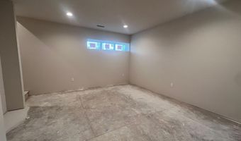 2811 Crinkle Root Dr, Fitchburg, WI 53711
