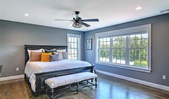 1 W Farm Rd, Smithfield, RI 02917