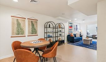 941 N MCKINLEY Rd, Arlington, VA 22205