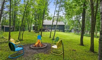 615 Woodsmen Dr NE, Alexandria, MN 56308
