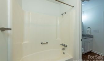 129 Colony Dr, Arden, NC 28704