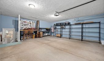 923 Hillside Dr, Amherst, OH 44001