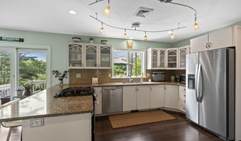 4 Canterbury Ln, Bourne, MA 02532