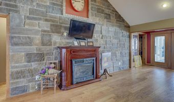 129 Riverview Dr, Anderson, MO 64831