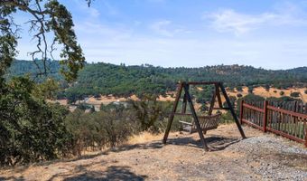 1560 Pinto Dr, Angels Camp, CA 95222