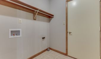 8640 Count Turf Ct, Indianapolis, IN 46217