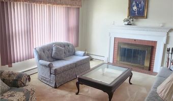 14 Cavalcade Blvd, Johnston, RI 02919