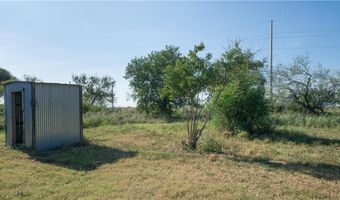 2016 2nd St, Agua Dulce, TX 78330