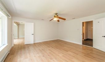 33 Huntsville Rd, Andover, NJ 07860