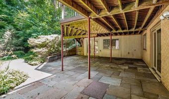 9009 CHARRED OAK Dr, Bethesda, MD 20817