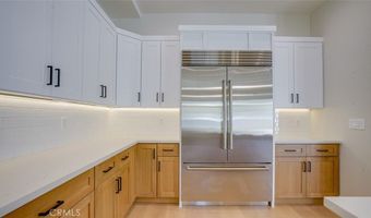 6250 Lindley Ave, Encino, CA 91316