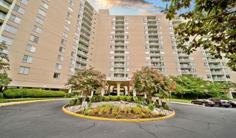 501 SLATERS Ln 402, Alexandria, VA 22314