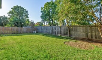 210 Sherwood Dr, Benton, LA 71006