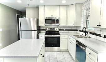 5424 Delhi Rd, Delhi, OH 45238