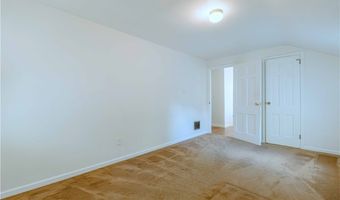 868 Davies Ave, Akron, OH 44306