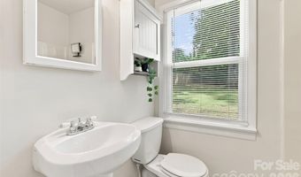 1815 Arnold Dr, Charlotte, NC 28205