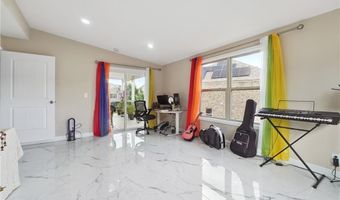 915 Elmsbrook Ln, Alpharetta, GA 30004
