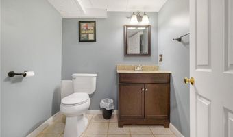 6 Longmeadow Dr, North Providence, RI 02904