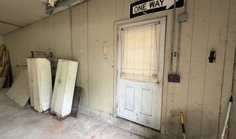 21 7th St, Auburn, ME 04210