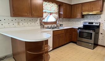 904 D Ave E, Albia, IA 52531