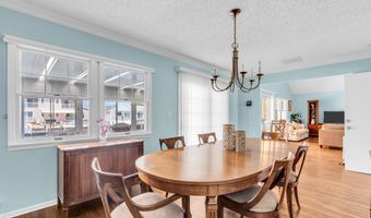 82 Spinnaker Ct, Bayville, NJ 08721