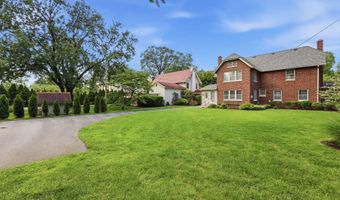 916 Audubon Pkwy, Audubon Park, KY 40213