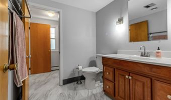 60 Fairways Blvd, Amherst, NY 14221