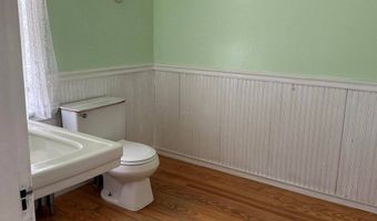 76 Vernon St, Bangor, ME 04401