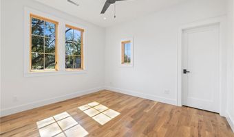 1016 NW A St, Bentonville, AR 72712