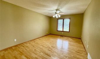 2733 Campus Ln, Albert Lea, MN 56007