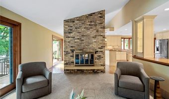 451 Reflection Rd, Apple Valley, MN 55124