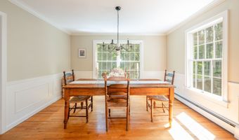 7 S Ridge Rd, Brookfield, CT 06804