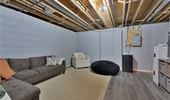 3850-3852 Daytona Dr, Austintown, OH 44515
