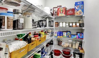355 WESTVIEW Dr, Akron, PA 17501