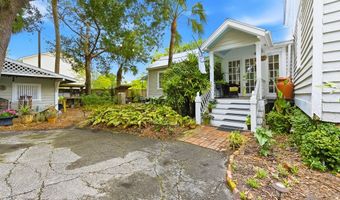 128 4th St, Apalachicola, FL 32320