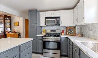 75 Crescent Ave, Cranston, RI 02910