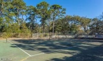 1 Marsh Harbor Dr A, Beaufort, SC 29907