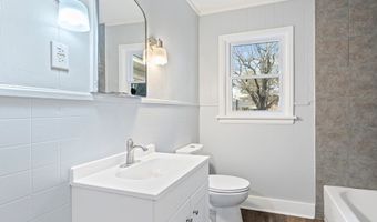 210 West St, Batesville, MS 38606