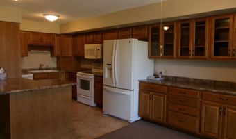 104 E 22nd St, Atlantic, IA 50022