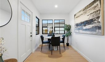 1989 N Lake Ave, Altadena, CA 91001