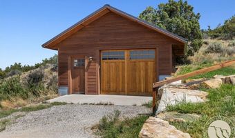 618 Grove Creek Rd, Absarokee, MT 59001