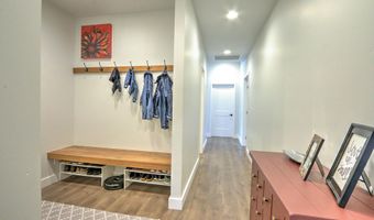951 Hidden Valley Dr, Glenwood Springs, CO 81601