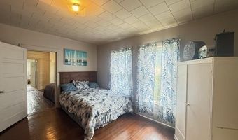 409 1st St, Atkins, AR 72823