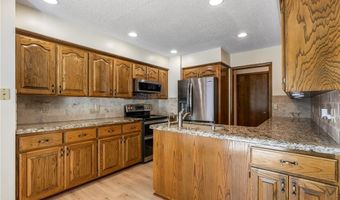 9 Boyce Ln, Bella Vista, AR 72715