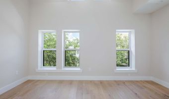 722 KENYON St NW #2, Washington, DC 20010