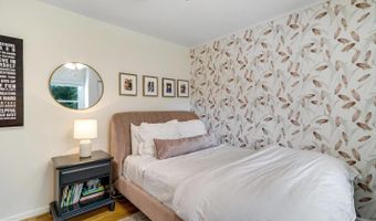 6626 CAVALIER Dr, Alexandria, VA 22307